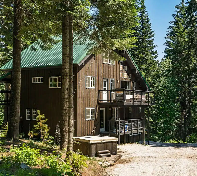 The Rustic at Lake Wenatchee